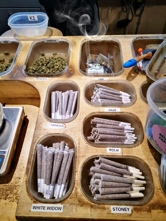 Order weed in the Netherlands